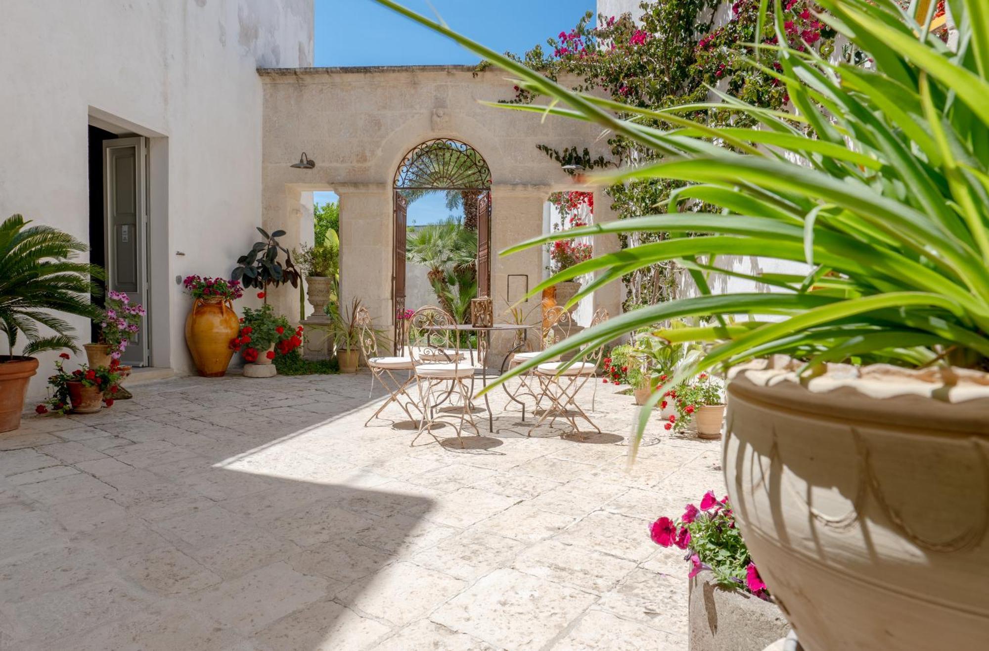 Palazzo Angelica - Luxury Retreat Otranto Bed & Breakfast Giurdignano Bagian luar foto