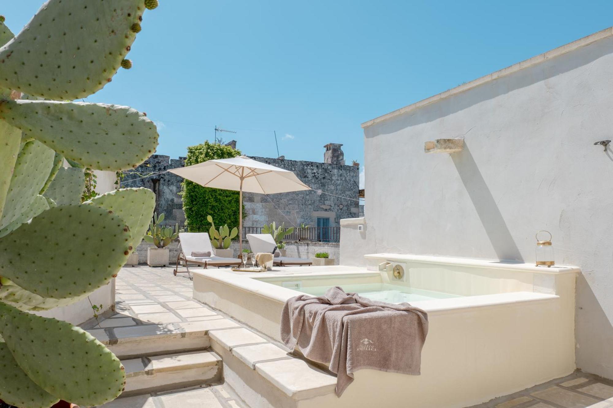 Palazzo Angelica - Luxury Retreat Otranto Bed & Breakfast Giurdignano Bagian luar foto